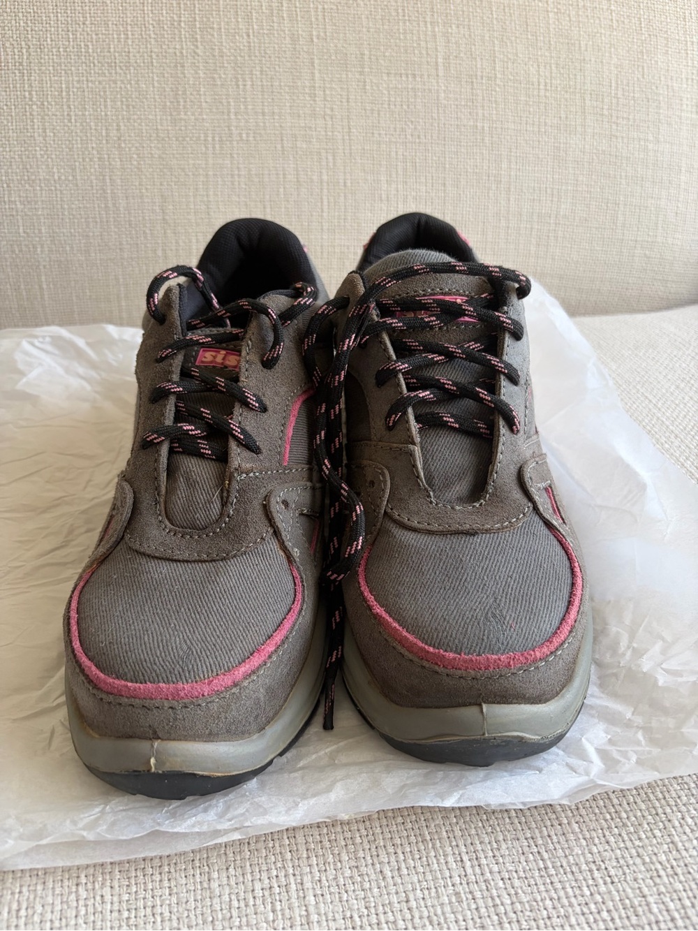 Gray and Pink Steel-Toe Women's Safety Shoes